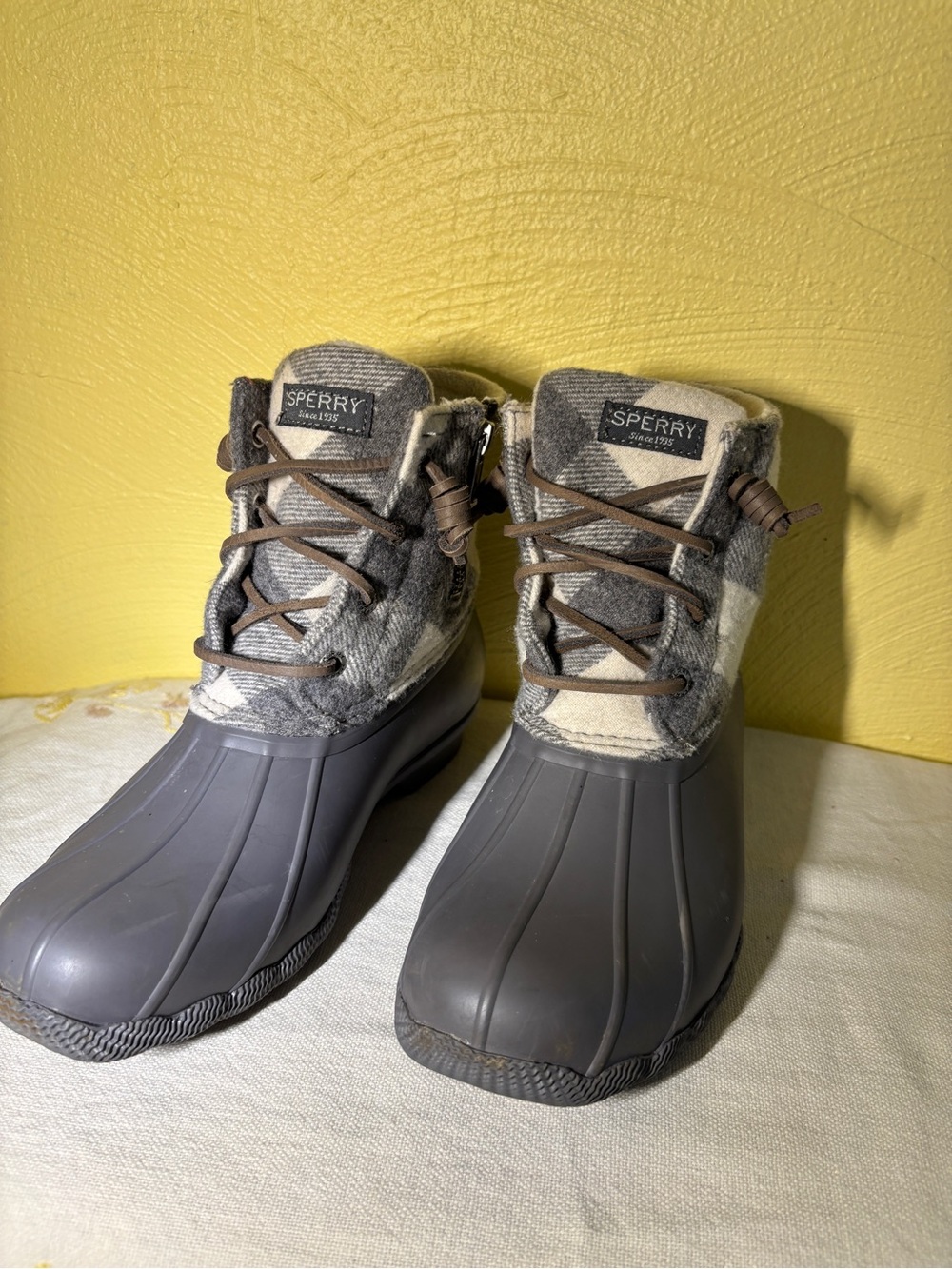 Sperry Topsider Gray and Cream Plaid Women's Winter Duck Boots